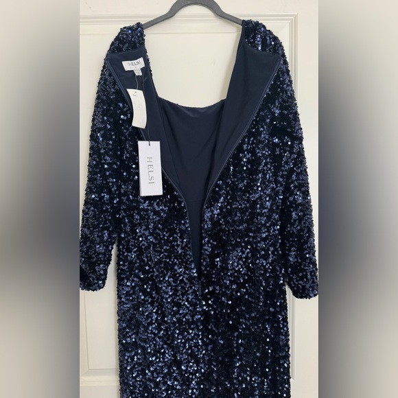 HELSI Jamie Sequin Long Sleeve Gown Midnight Blue Size L - Picture 5 of 10